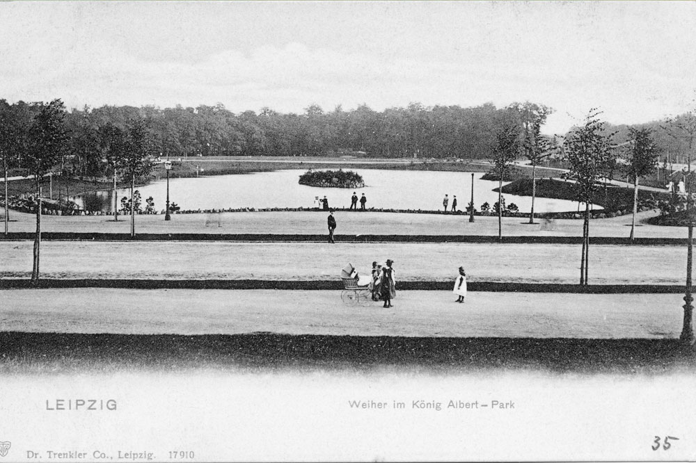 Spaziergänger im König-Albert-Park. Foto: Stadtarchiv
