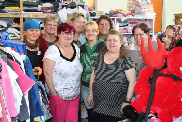 Kaja Klaus am Rande mit Tuch. Foto: Volly Tanner