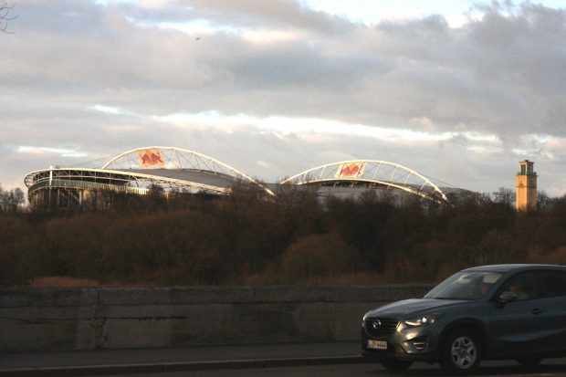 Weithin sichtbare Zeichen am Zentralstadion in Leipzig. Foto: L-IZ.de