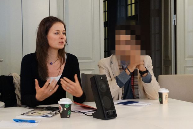 Sandra Münch vom Bon Courage e.V. während der Informationsveranstaltung. Foto: Patrick Kulow