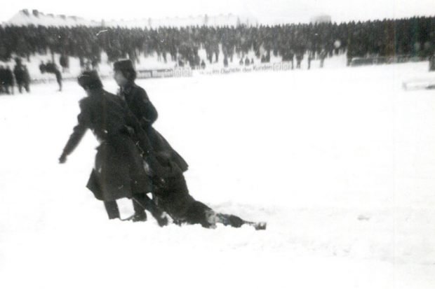 Polizei versus Fans war nichts ungewöhnliches (Dessau - Chemie 1982). Foto: Westend-Presseagentur