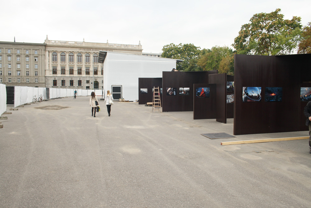 Der „Herbstsalon 2014ô auf dem Wilhelm-Leuschner-Platz. Foto: Ralf Julke
