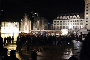 Im Vorfeld der Legida-Demo am 30. Januar 2015 kam es zum Böllerwurf auf Gegendemonstranten. Foto: L-IZ.de