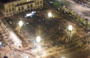 21. Januar 2015, Zeitpunkt 20:55 Uhr, Schlusskundgebung von Legida auf dem Augustusplatz Leipzig. Wo waren die 15.000? Foto: NoLegida