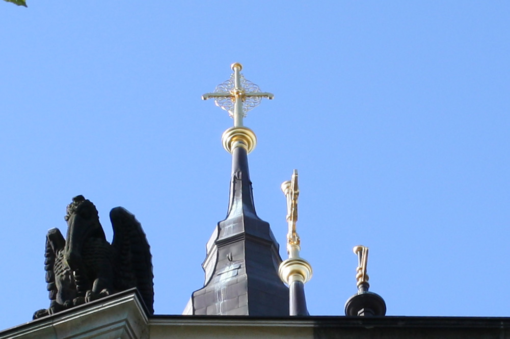 Vergoldetes Kreuz der Michaeliskirche. Foto: Ralf Julke