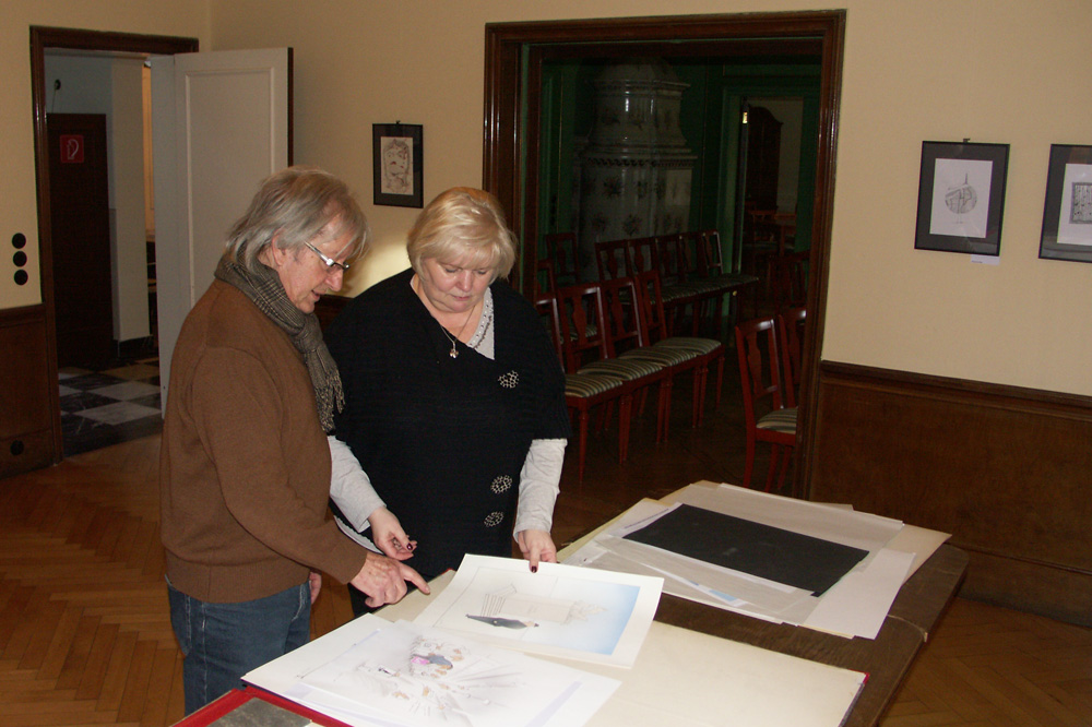 Gisa Trost, Leiterin des Westphalschen Hauses, und Werner Rollow. Foto: Karsten Pietsch