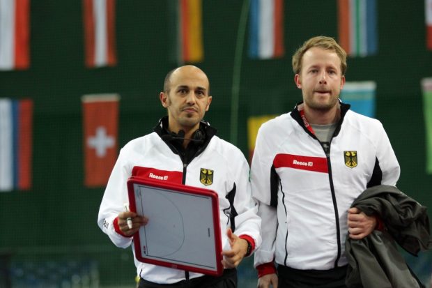 Trainer Jamilon Mülders (li.) konnte mit dem Spieltag zufrieden sein. Foto: Jan Kaefer