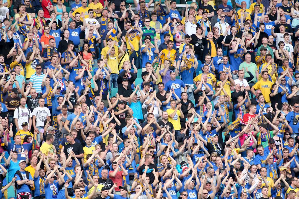 "Ihr seid großartig", lobte Heiko Spauke die Fans des 1. FC Lok. Foto: Bernd Scharfe