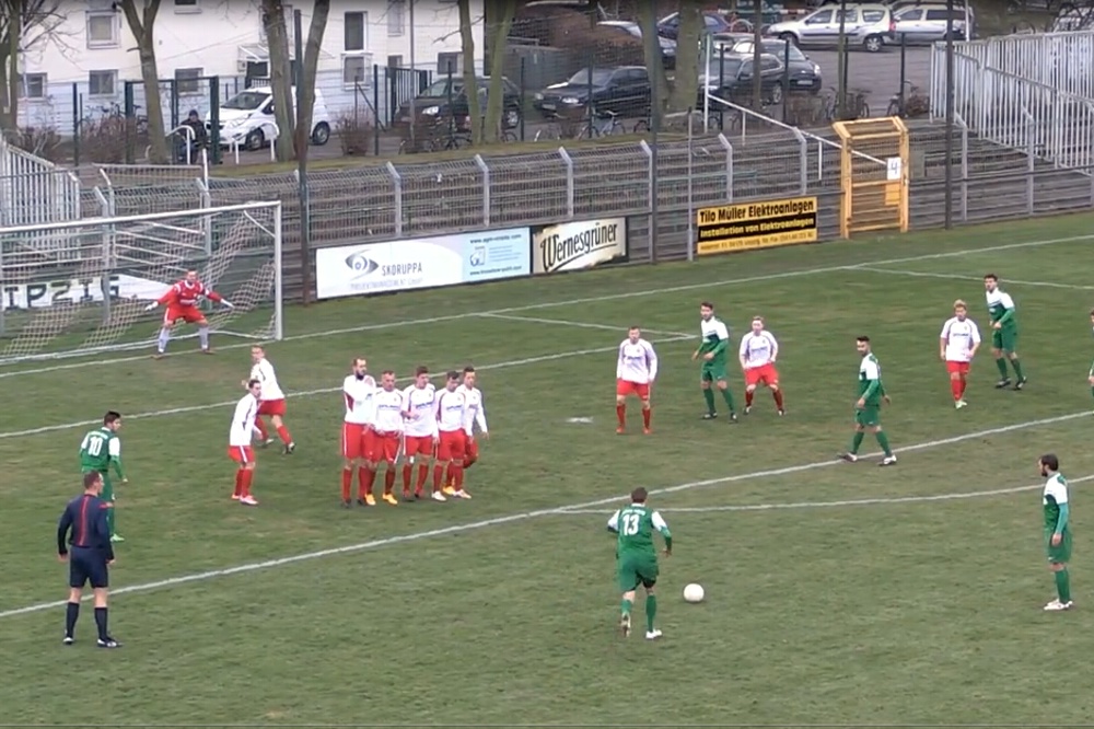 BSG Chemie gegen den FC Grimma: Ein Spitzenspiel mit spielerisch starken Gastgebern ohne Fortune. Screen: Heimspiel TV