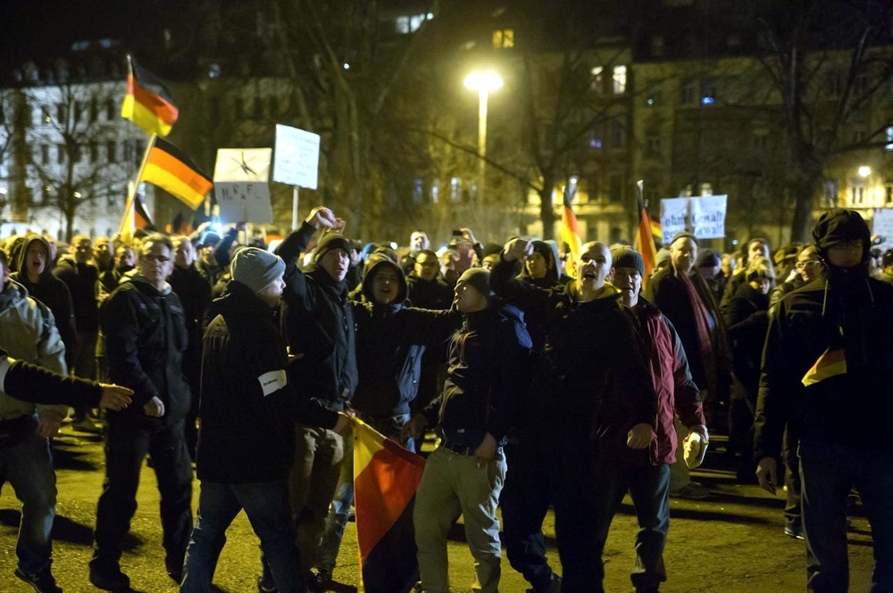 Die etwas anderen Legida-Demonstranten in Leipzig am 12. 01. 2015 Foto: Marcus Fischer