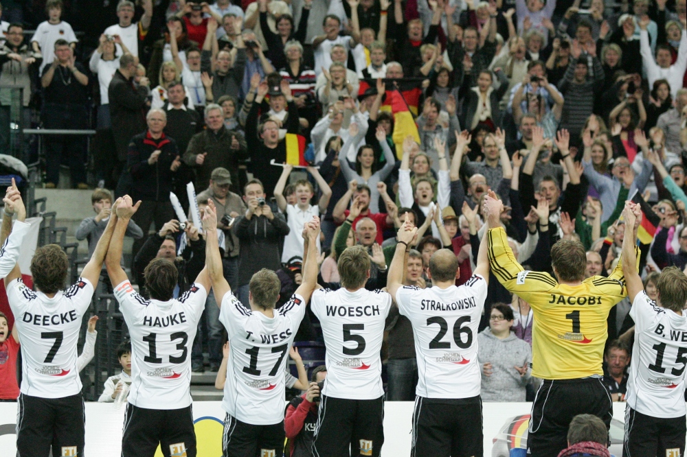 Vor drei Jahren konnten beide deutsche Hockeyteams in der Arena Leipzig über den EM-Titel jubeln. Foto: Jan Kaefer