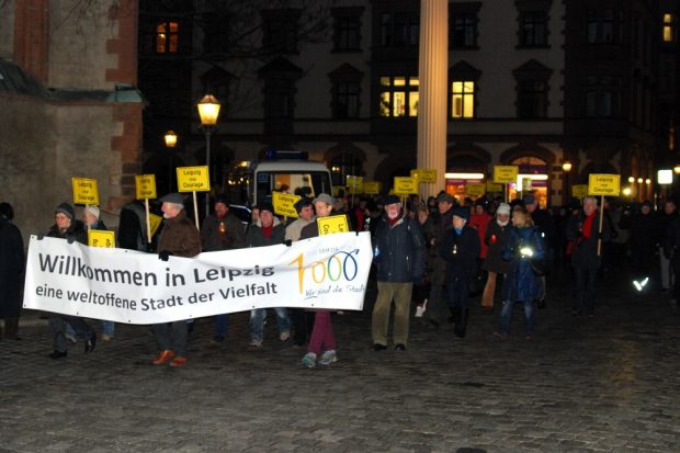 Die Lichterkette startete am 2. Februar 2015 auf dem Nikolaikirchhof ebenfalls mit Richtung und Zwischenstation Augustusplatz. Foto: L-IZ.de
