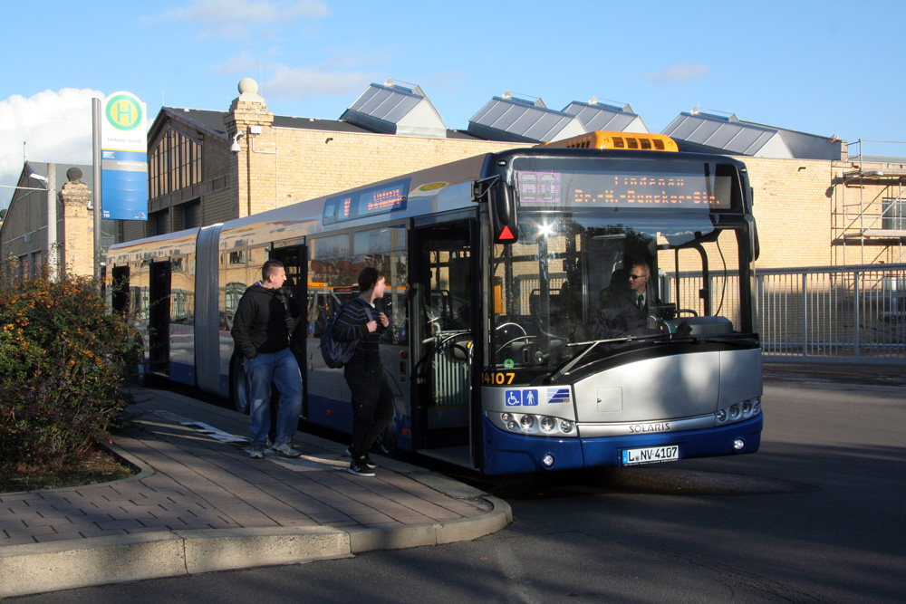 2012 in Dienst gestellt: Neuer Gelenkbus der LVB. Foto: LVB GmbH