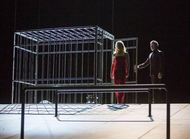 Maria Stuart. Foto: Schauspiel Leipzig, Rolf Arnold