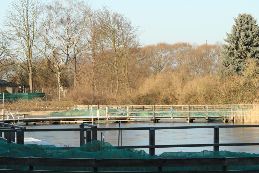 Das Ökobad Lindenthal im Winter. Foto: Ralf Julke