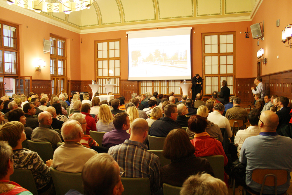 Bürgerforum 2013 zu den Straßenbahntrassen in Probstheida. Foto: Ralf Julke