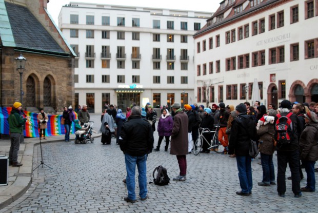 „Legida redet über uns - Jetzt reden wir“ ab 16 Uhr wieder an der Nikolaikirche. Foto: L-IZ.de