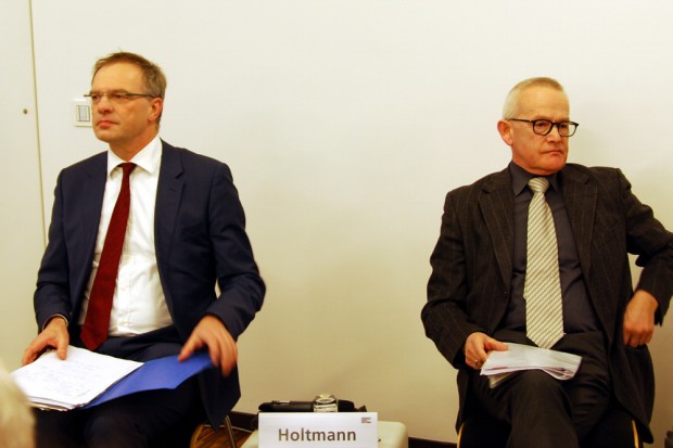 Stefan Raue, Trimedialer Chefredakteur des Mitteldeutschen Rundfunks, und Prof. Dr. Everhard Holtmann, Forschungsdirektor, Zentrum für Sozialforschung Halle/Saale. Foto: L-IZ.de