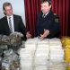 Polizeipräsident Bernd Merbitz und Staatsanwaltschaftssprecher Ricardo Schulz präsentieren Drogenfund. Foto: Alexander Böhm