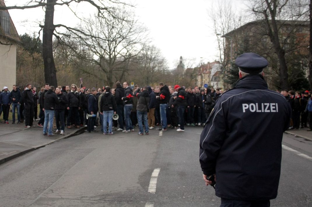 Fanmarsch von Union Fans zum Spiel RB Leipzig gegen 1. FC Union Berlin