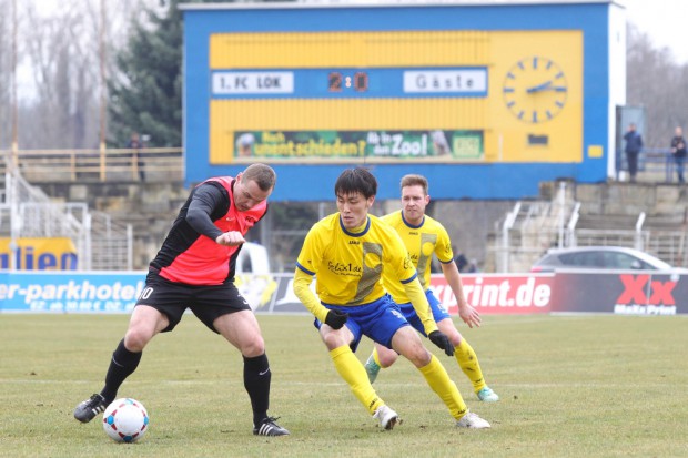Der Neugersdorfer Jaroslav Dittrich versucht sich gegen Hiromu Watahiki zu behaupten. Foto: Jan Kaefer