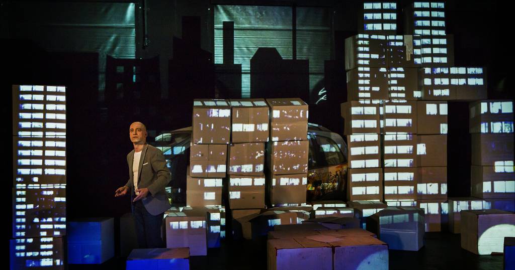 Hartmut Neuber in "Report". Foto: Rolf Arnold