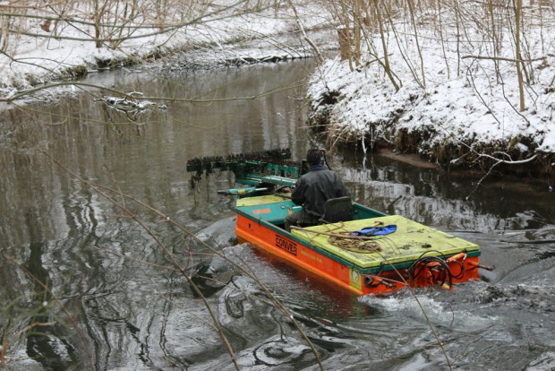 Mäharbeiten im Januar im Leipziger Floßgraben. Foto: Kanuverband Sachsen, Falk Bruder