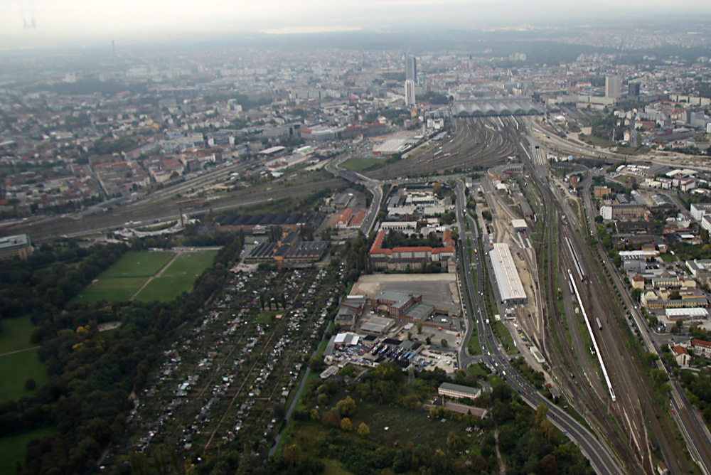 Gleisvorfeld des Hauptbahnhofs Leipzig mit dem Abzweig Richtung Paunsdorf, Engelsdorf, Chemnitz (links). Foto: Matthias Weidemann