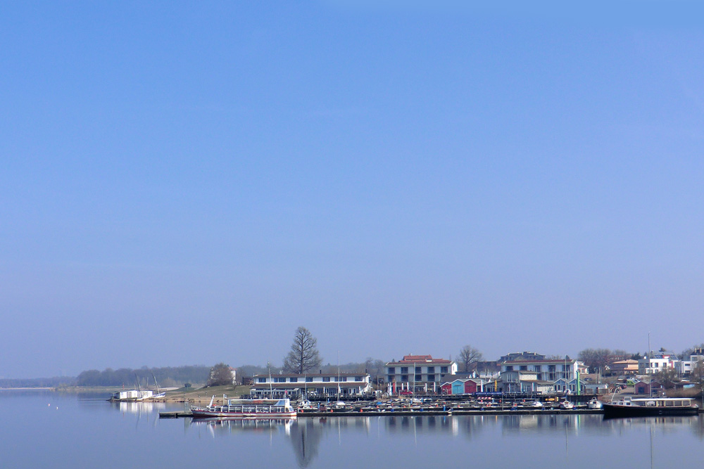 Blick zum Pier 1 am Cospudener See. Foto: Marko Hofmann
