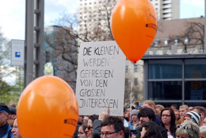 Ein Spalt zwischen den menschlichen Interessen der Demonstranten und den Verhandlungen zu TTIP & Co