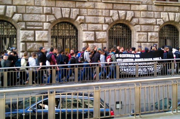 Gegendemo Richtung Burgplatz Höhe Neues Rathaus. Foto: L-IZ.de