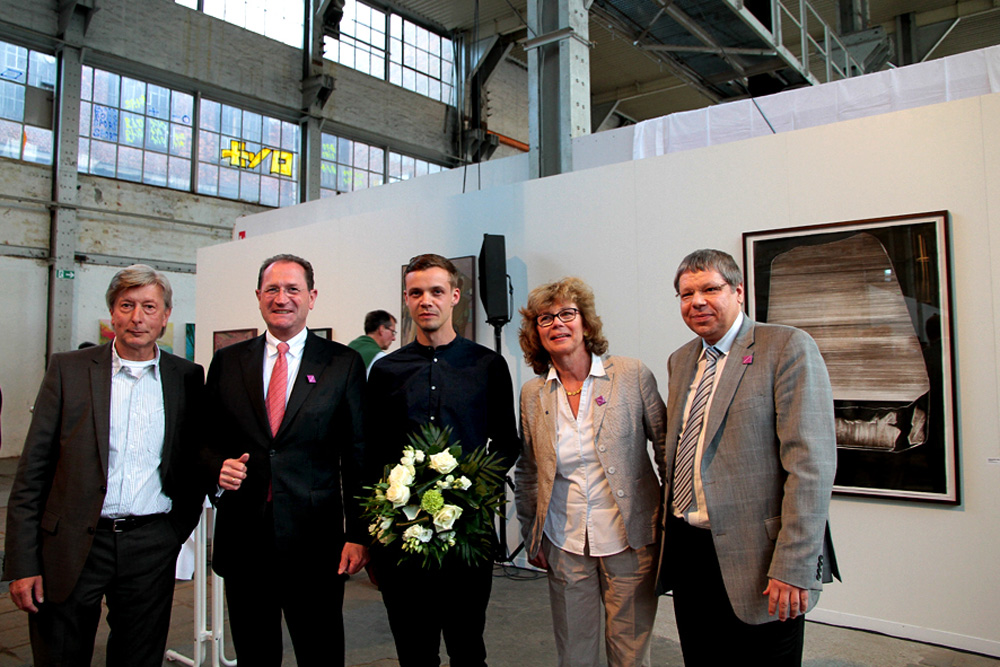 Die Preisverleihung an Martin Groß bei der 21. Leipziger Jahresausstellung. Foto: Sylvia Schade