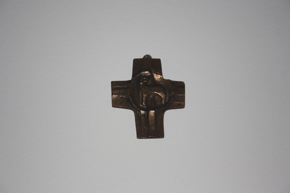 Kreuz mit Osterlamm Foto: Ernst-Ulrich Kneitschel