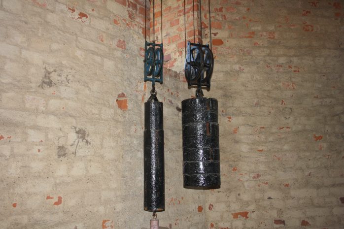 Gegengewicht der Uhr im Philippusturm. Foto: Ernst-Ulrich Kneitschel