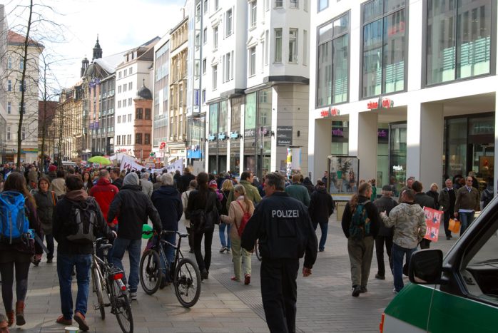 Interessante Route durch die Innenstadt - durch die Grimmaische vorbei an den Konsumtempeln der City