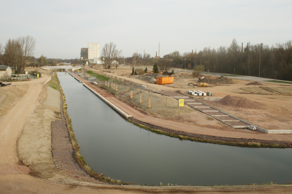 Das ausgebaute Kanalstück Richtung Lindenauer Hafen. Foto: Ralf Julke