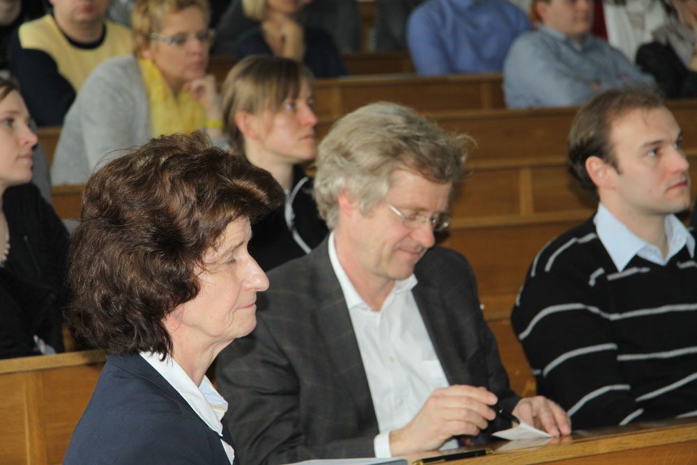 Dr. Eva-Maria Stange und Professor Wieland Kiess während der Bilanz der LIFE-Studie. Foto: M. Weidemann
