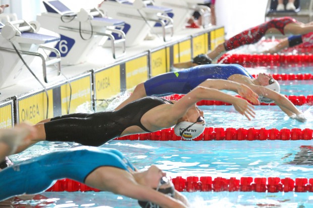 Rücken-Start der Frauen. Foto: Jan Kaefer