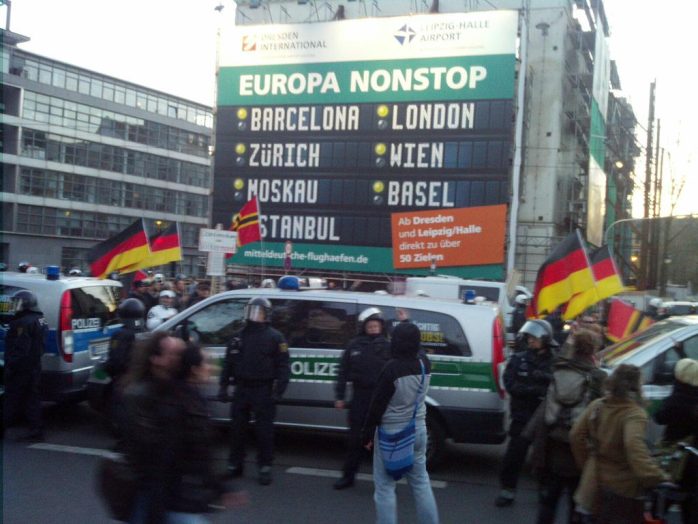 Gegenproteste an der Thomaskirche. Foto: L-IZ.de