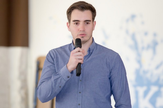 Christopher Kunze rief mit dem Osteressen die Veranstaltungsreihe "Blau-gelbe Nestwärme" ins Leben. Foto: Bernd Scharfe