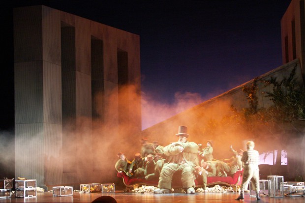 Wagner-Perfektion im Orchestergraben und Augen-Weide droben auf der Bühne. Foto: Karsten Pietsch