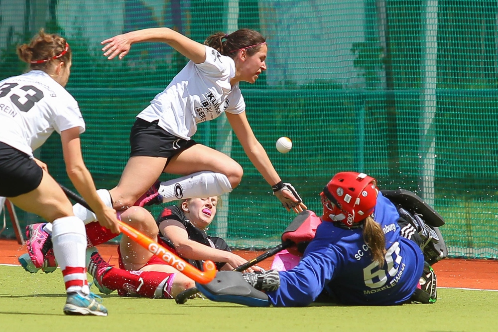 Torchancen hatten die ATV-Frauen so einige, doch nur einmal konnten sie den Ball im Kasten unterbringen. Foto: Jan Kaefer