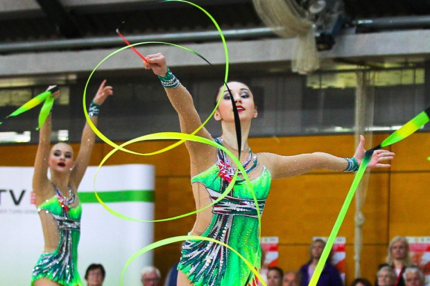 Rhythmische Sportgymnastik am laufenden Band: Showeinlage der Nationalmannschaft Gruppe. Foto: Jan Kaefer