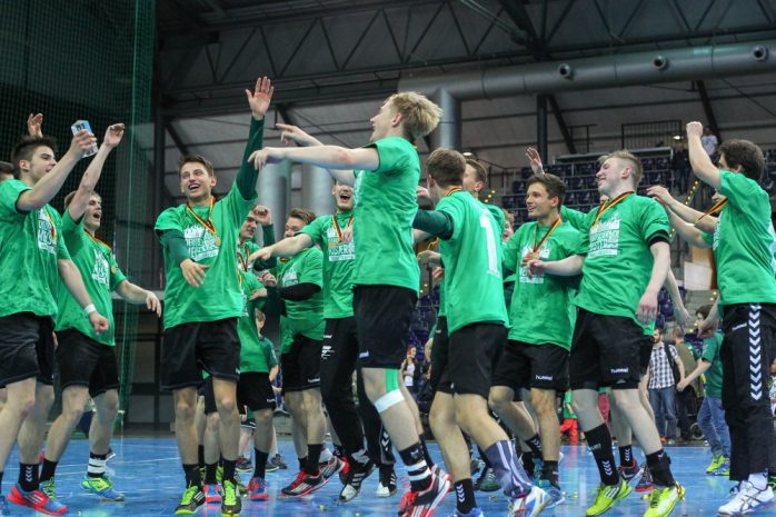 Springen und tanzen. Foto: Jan Kaefer