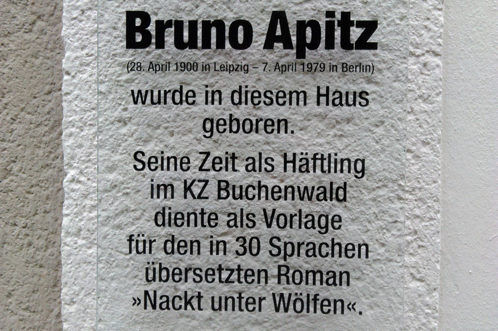 Die neue Bruno Apitz Gedenktafel. Foto: Stadt Leipzig