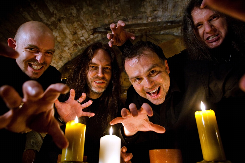 Seit 1985 on Tour - Bilnd Guardian: Frederik Ehmke, Hansi Kürsch, Marcus Siepen & André Olbrich (vlnr.) Foto: Blind Guardian