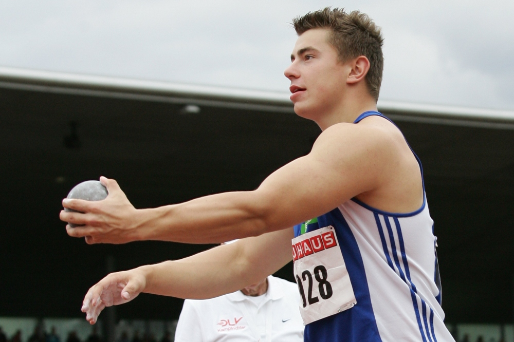 Autogramme von Weltmeister David Storl gibt's beim Tag des Sports des SC DHfK Leipzig. Foto: Jan Kaefer (Archiv)