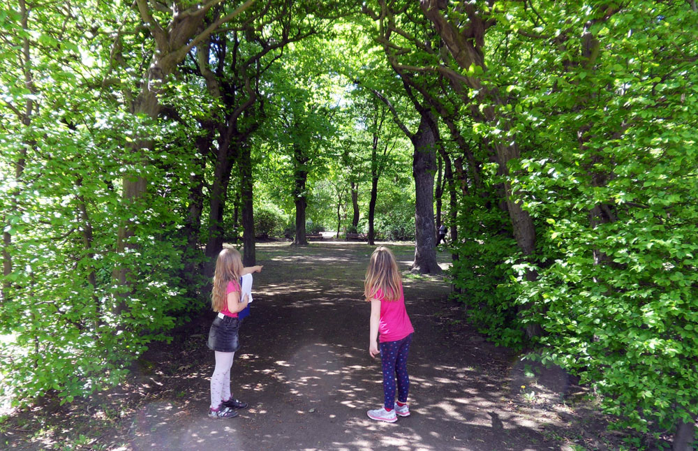 Exkursion mit Hortkindern aus der Wilhelm-Wander-Grundschule in den Mariannenpark. Foto: Stiftung Bürger für Leipzig