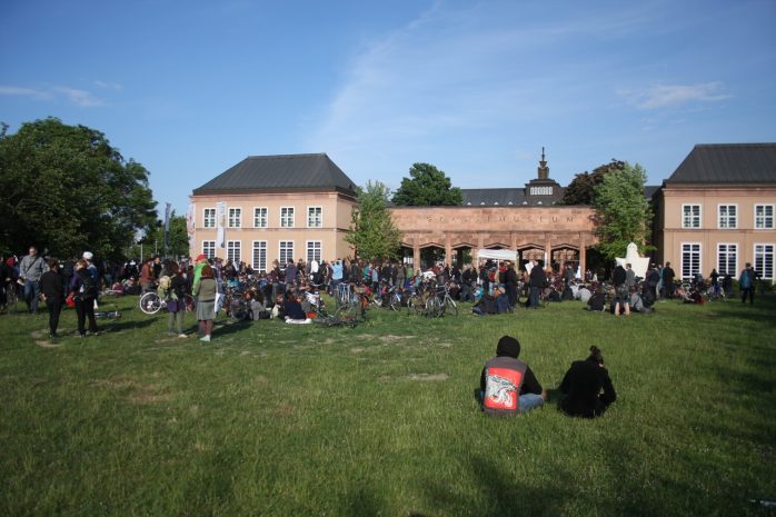 Entspanntes Ausklingen vor Grassimuseum. Foto: Alexander Böhm