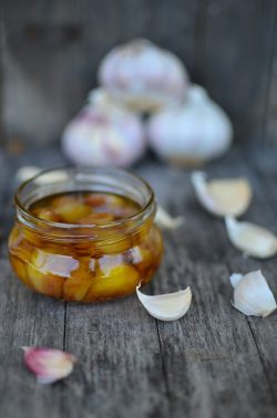 Konfierter Knoblauch. Foto: Maike Klose